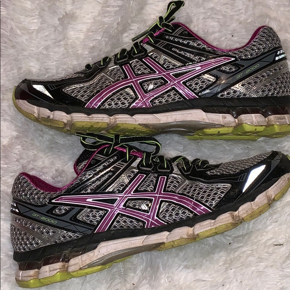 Asics GT-2000